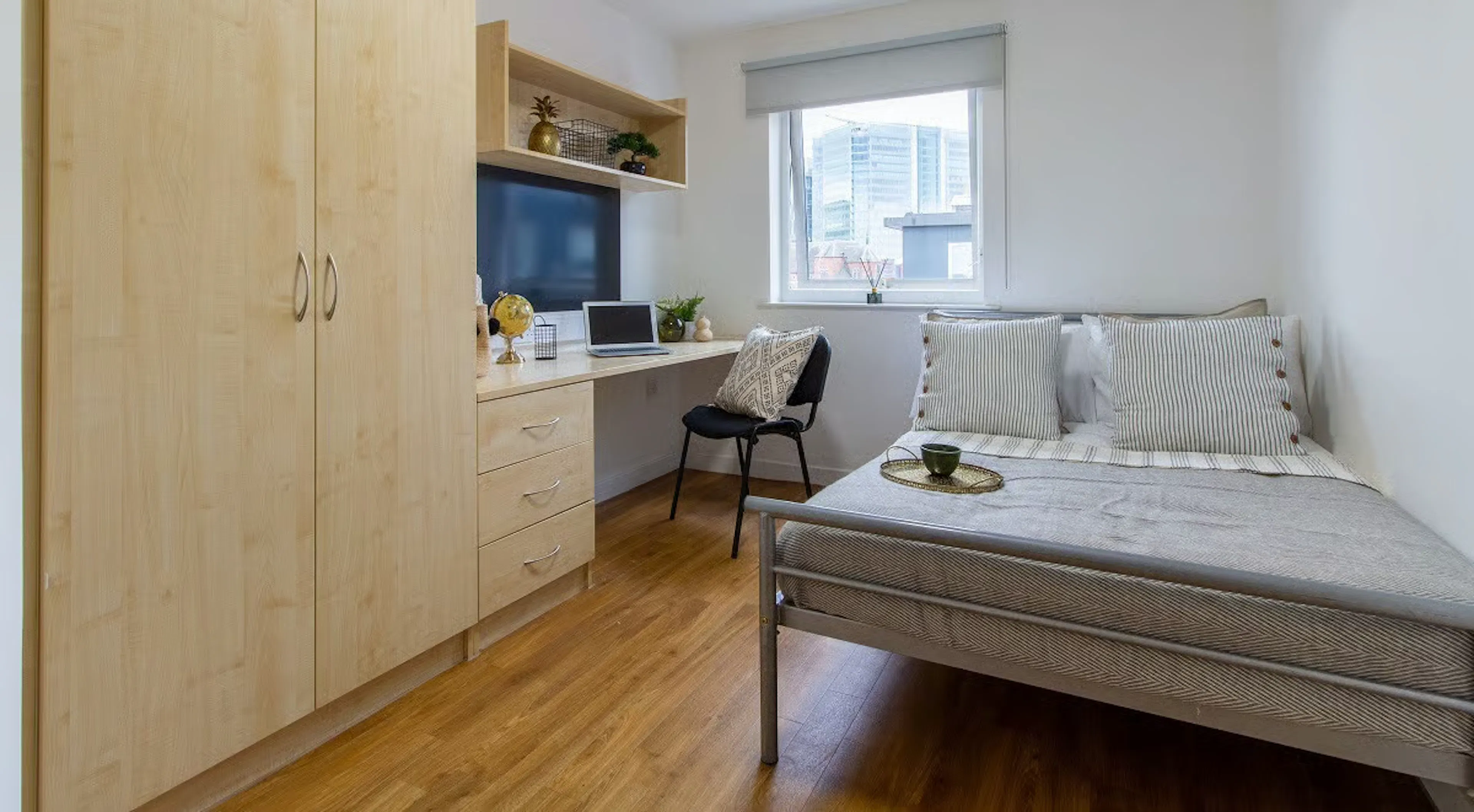 Platinum 2 Bed Apartment ROOM 3