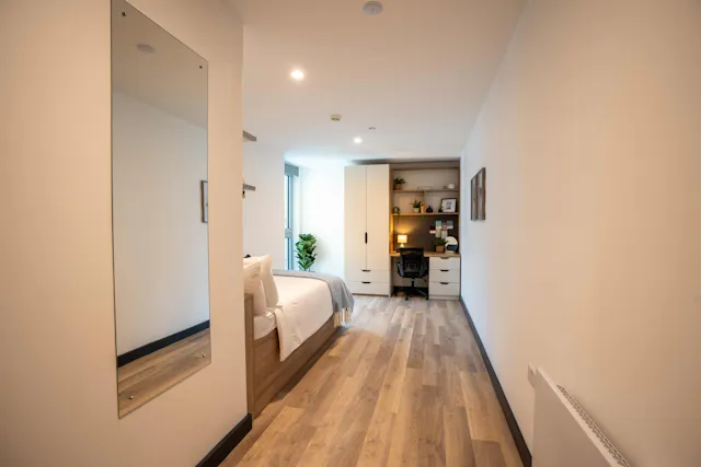 Platinum En Suite room image 3
