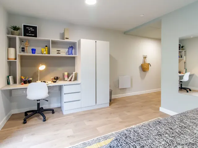 Platinum En Suite room image 2