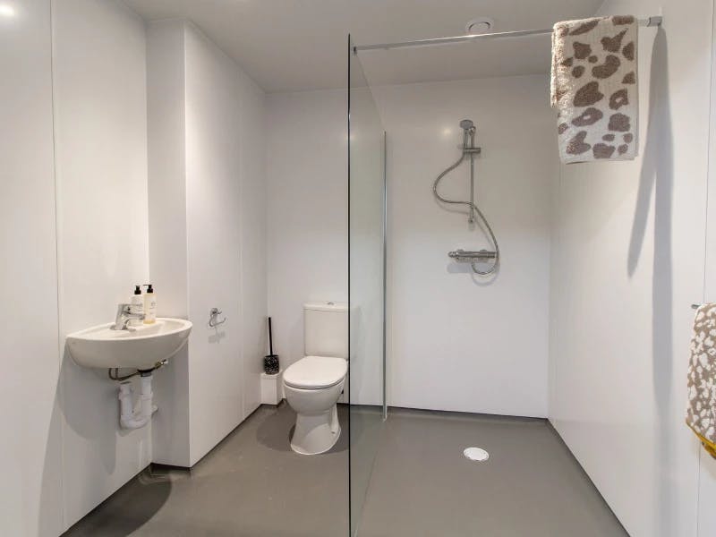Platinum En Suite