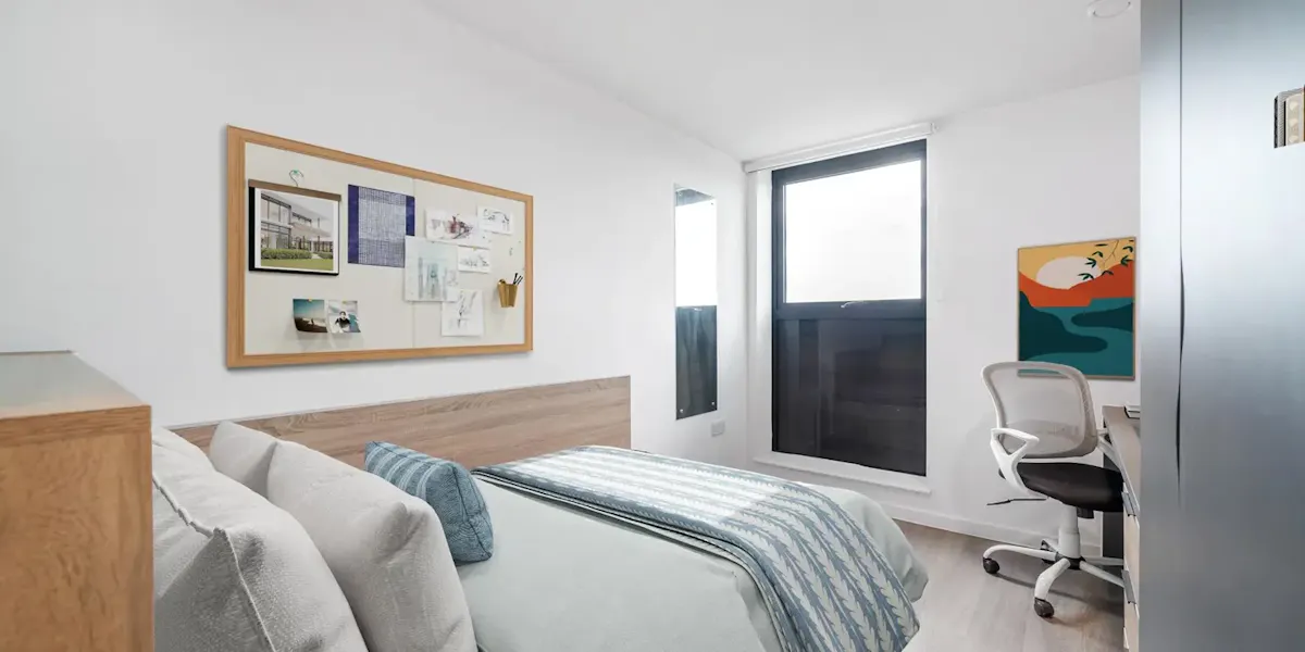 ROOM ROOM