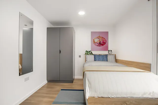 Platinum Ensuite Mid Level room image 3