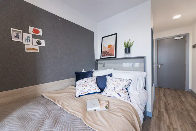 Platinum En Suite room image 2