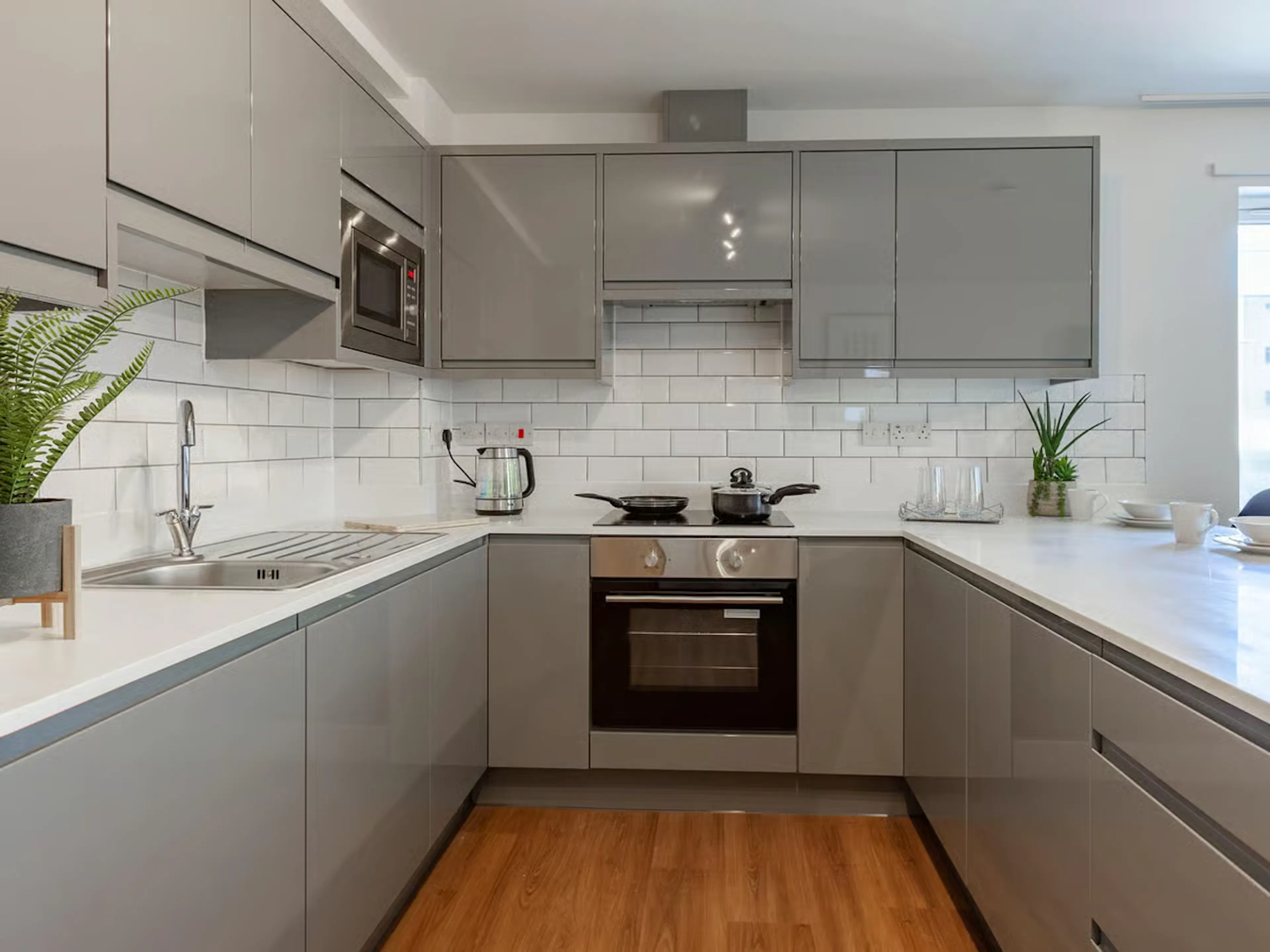 Platinum ensuite KITCHEN 1