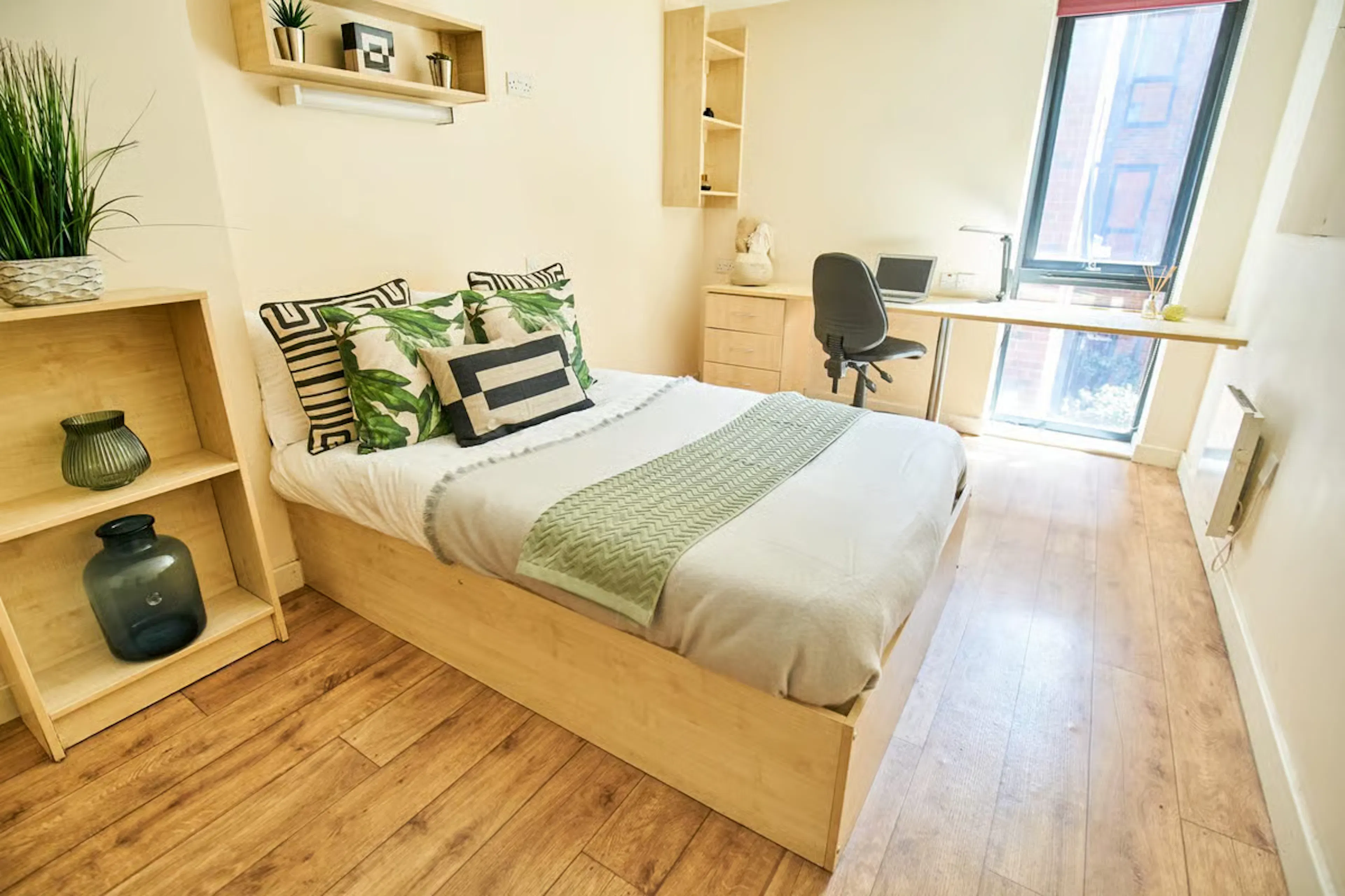 Platinum Plus Ensuite ROOM 4