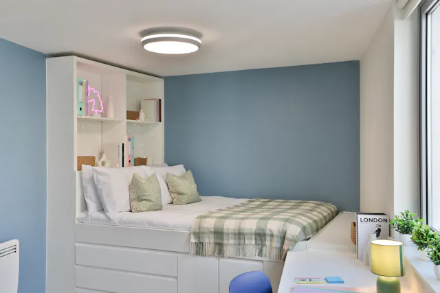 Platinum Studio room image 1