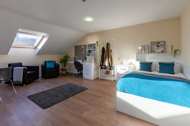Platinum Studio room image 1