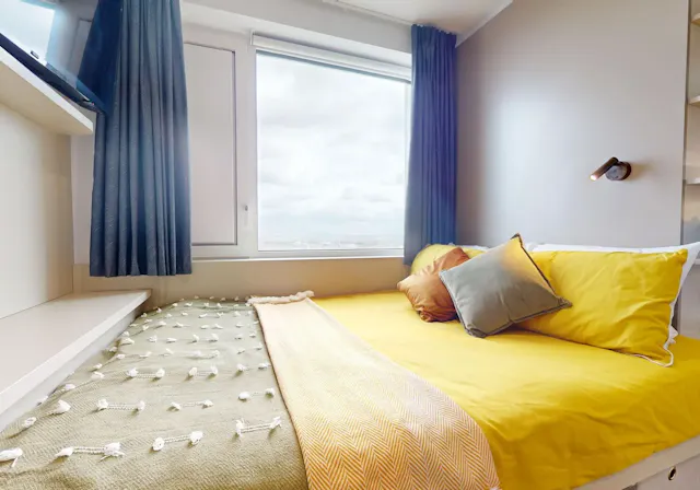 Platinum Studio Plus room image 2