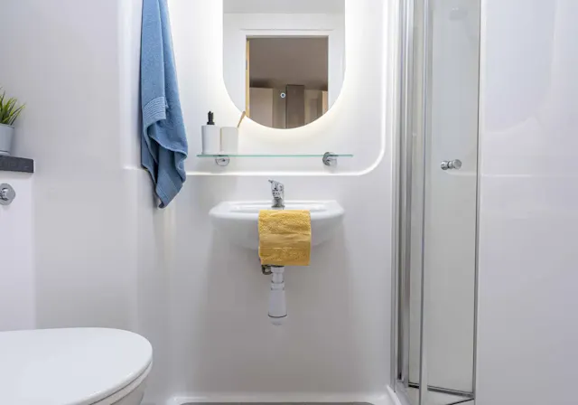 Bronze En-Suite room image 1