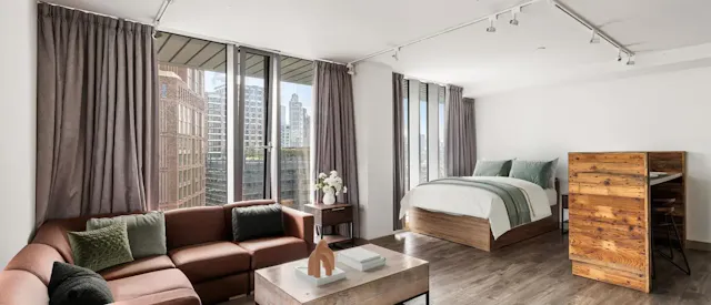Platinum Studio Penthouse room image 2