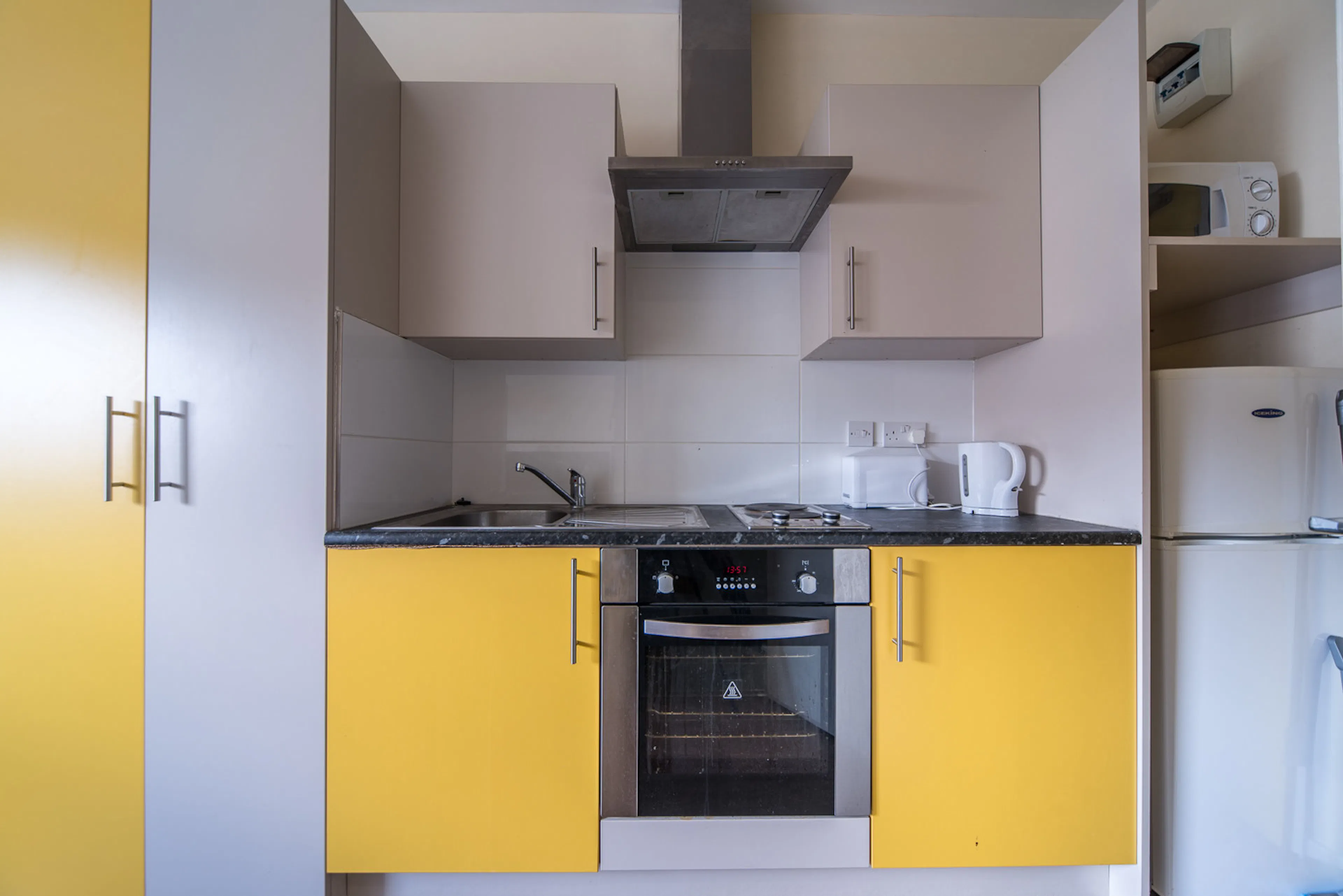 Platinum Studio  KITCHEN 1