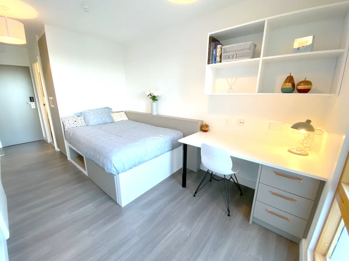 Premier Ensuite Plus ROOM