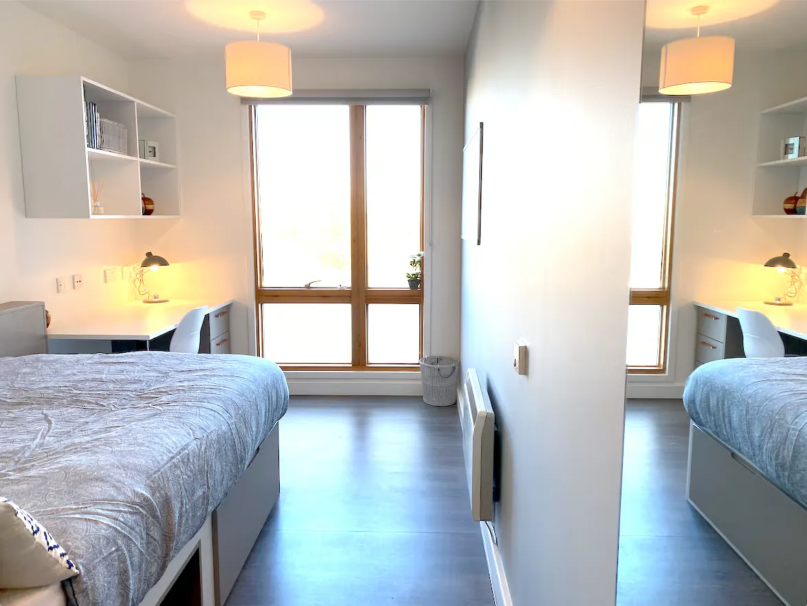 Premier Ensuite Plus ROOM 1
