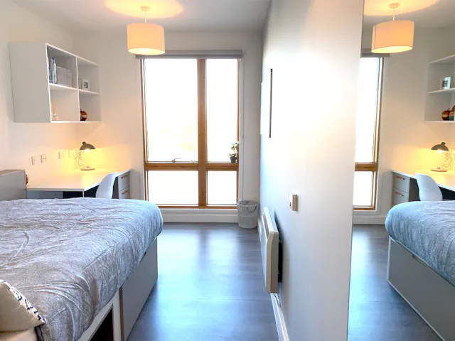 Premier Ensuite Plus room image 2