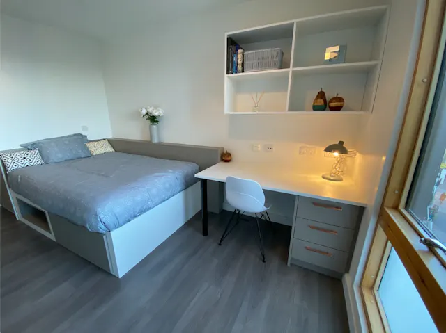 Premier Ensuite room image 1