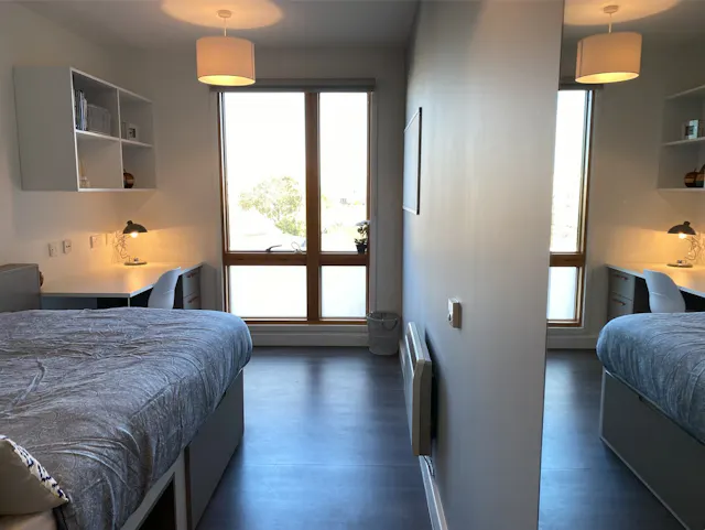 Premier Ensuite room image 2