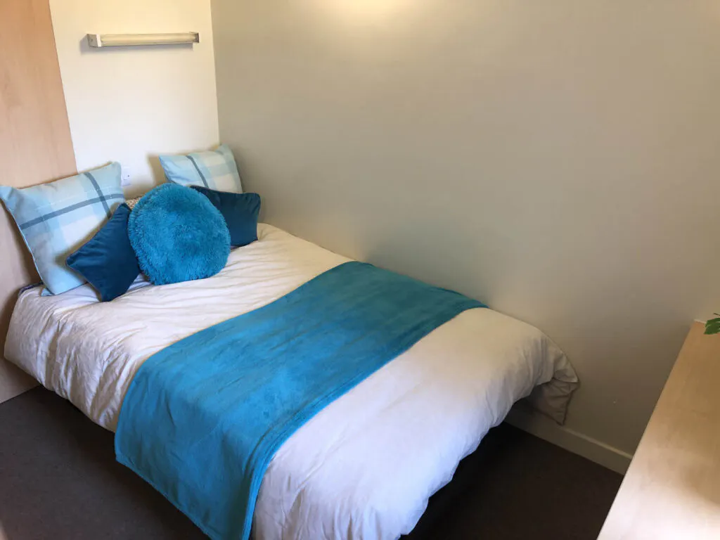 Premier Luxe En-Suite- UK Guarantor not required.
