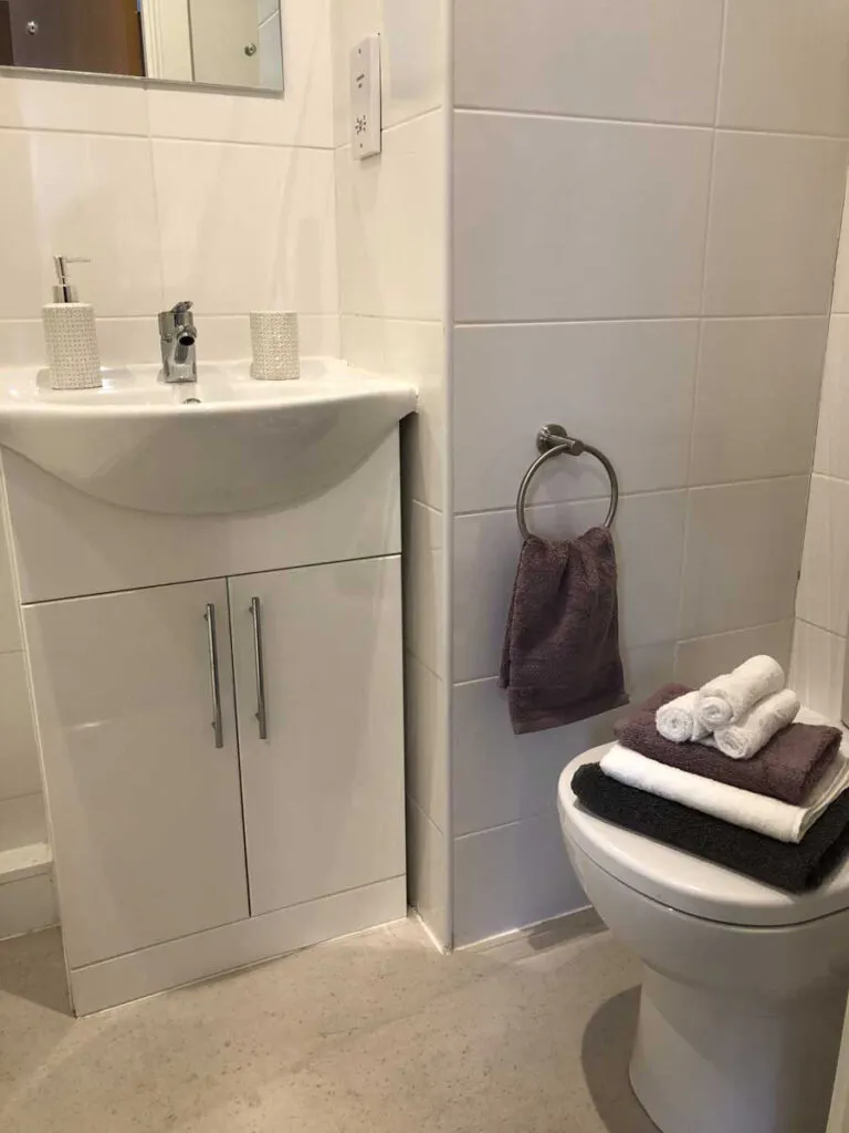 Premier Luxe Studio UK Guarantor not required