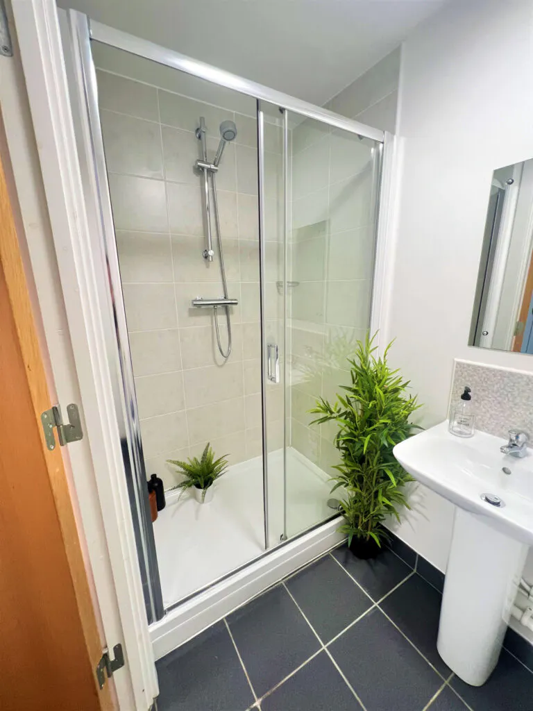 Premier Studio (UK Guarantor not required)