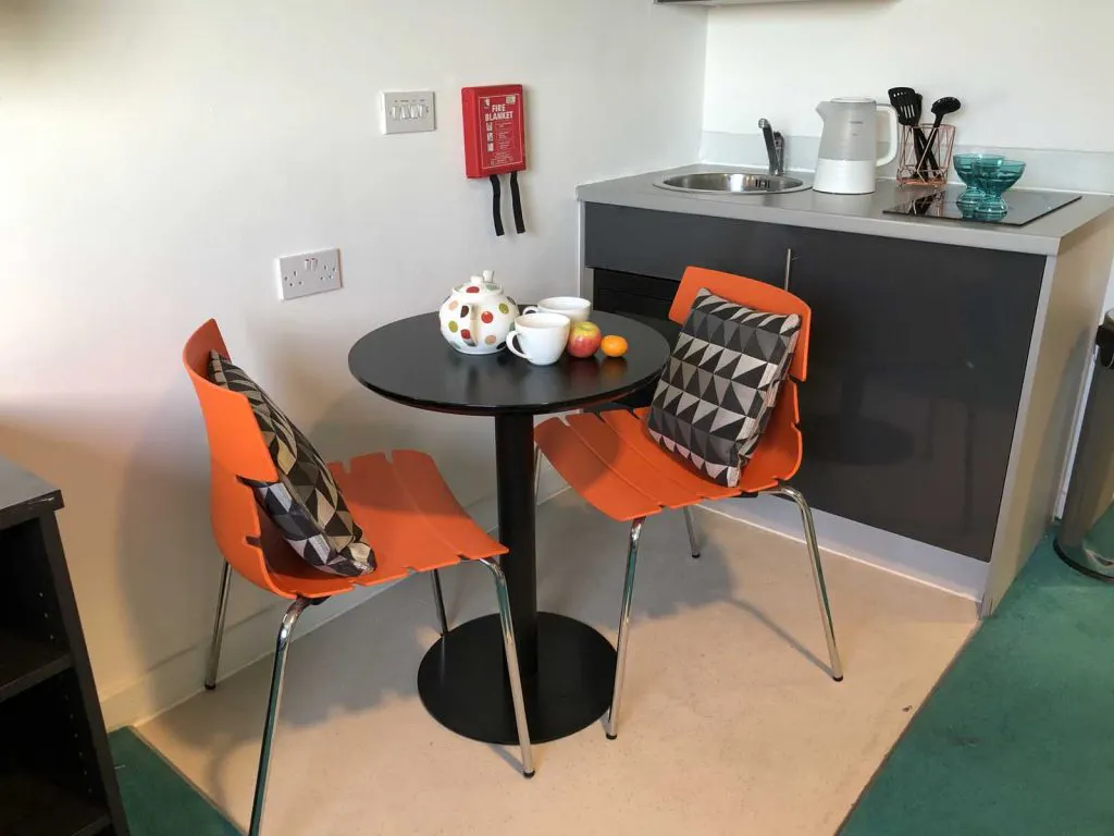 Premier Studio KITCHEN 4