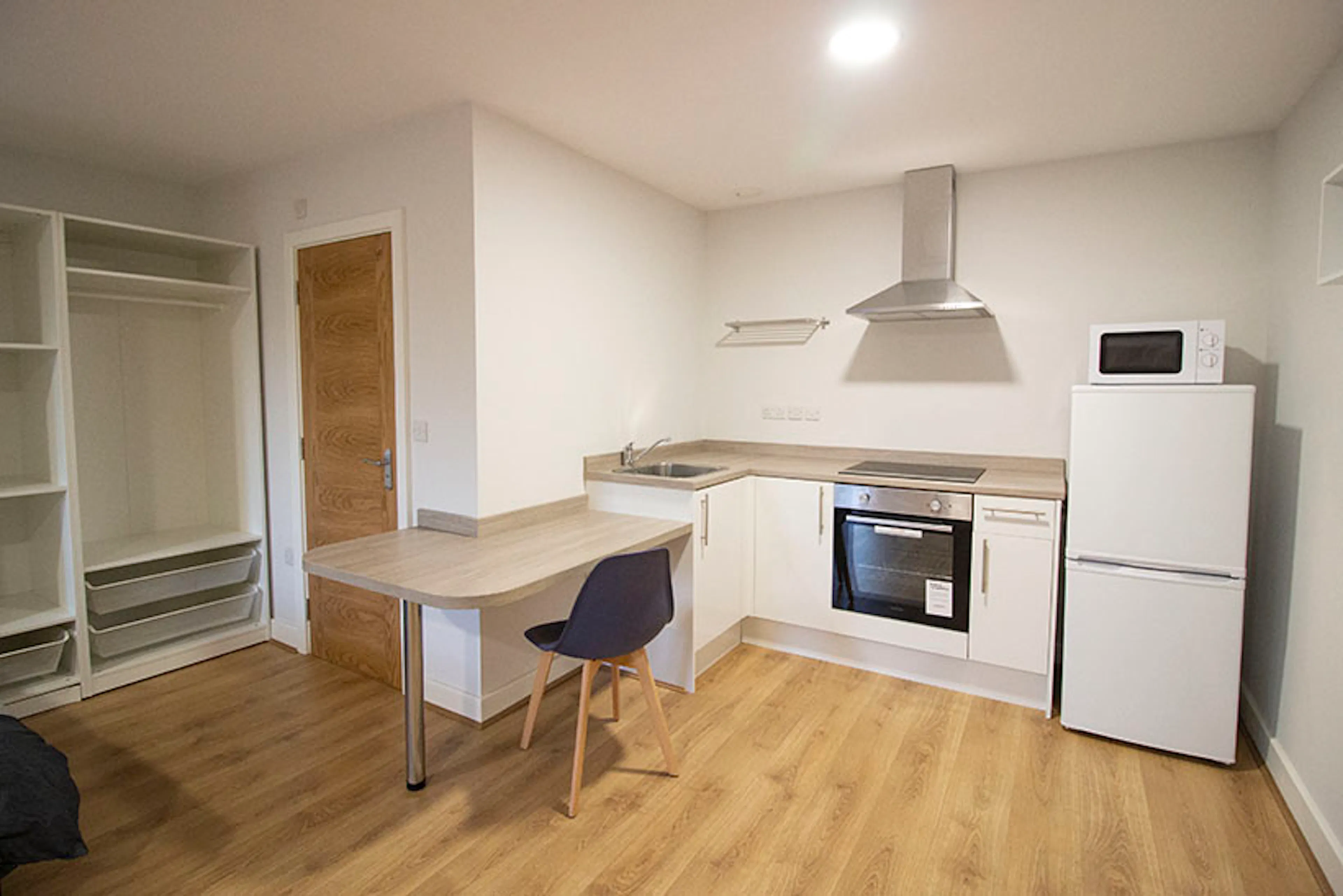 Premier Plus Studio KITCHEN 3