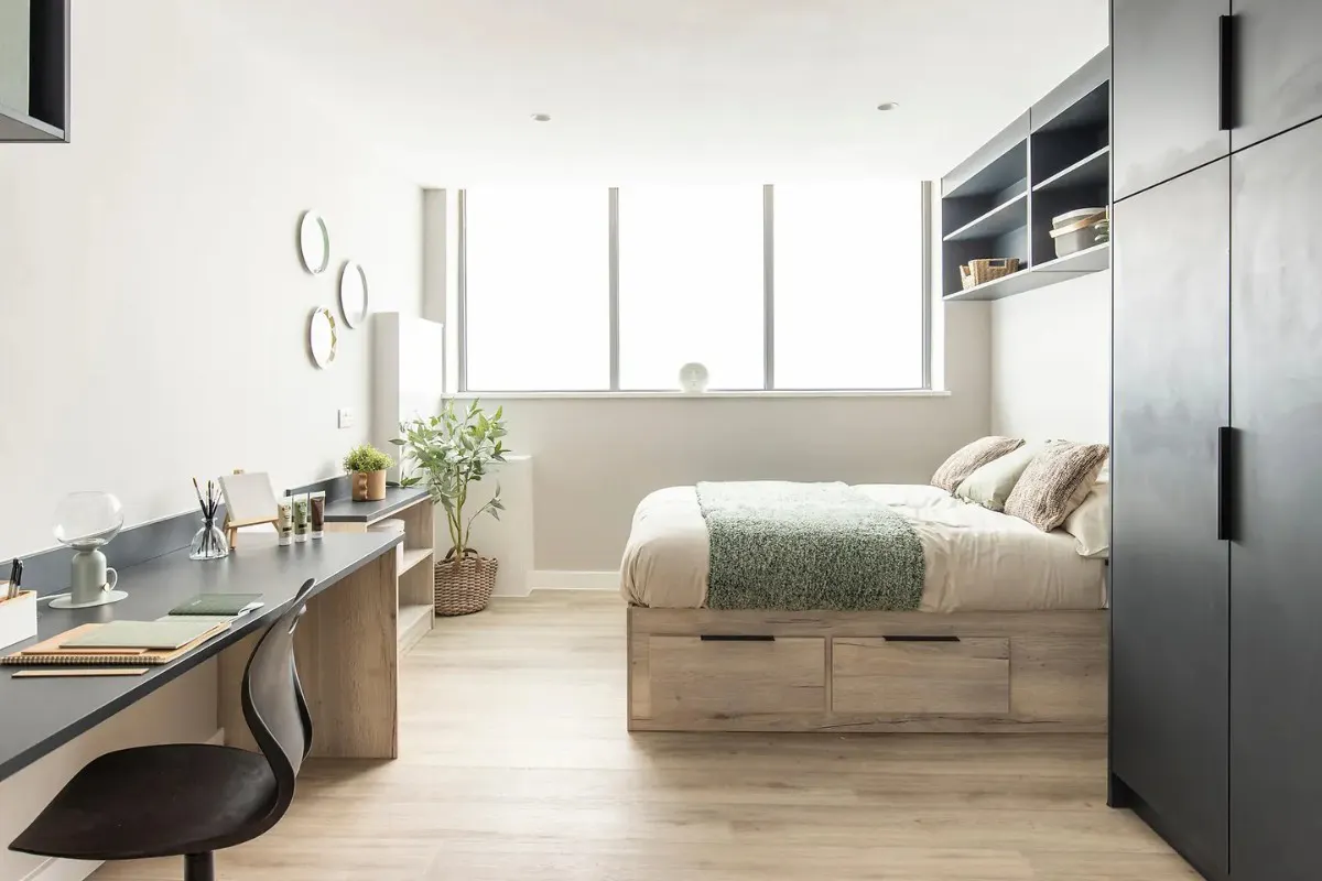 Premium Studio - Mid Level ROOM 4