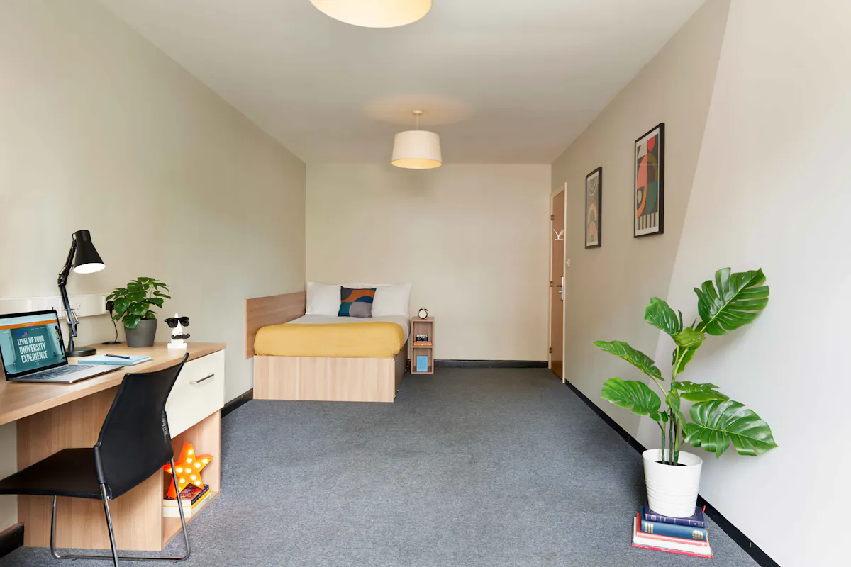 Premium 1 Non En-suite ROOM