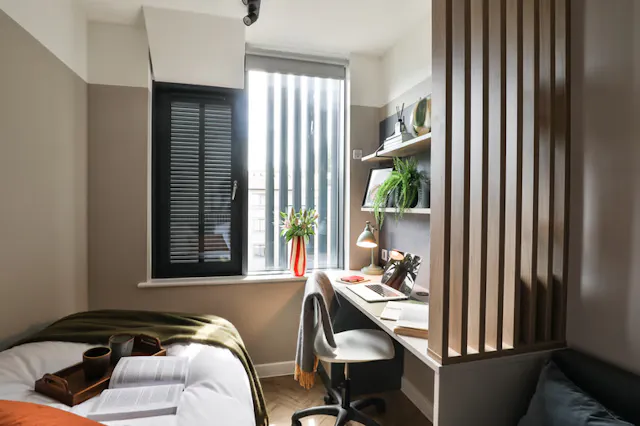 Premium 3 Bed Apartment - Single Bed room image 2