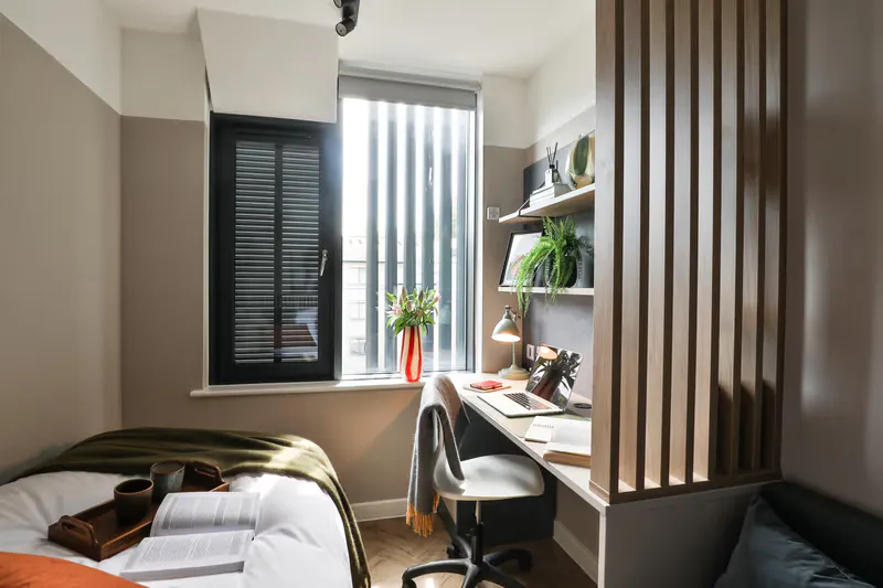 Premium 3 Bed Apartment - Accessible