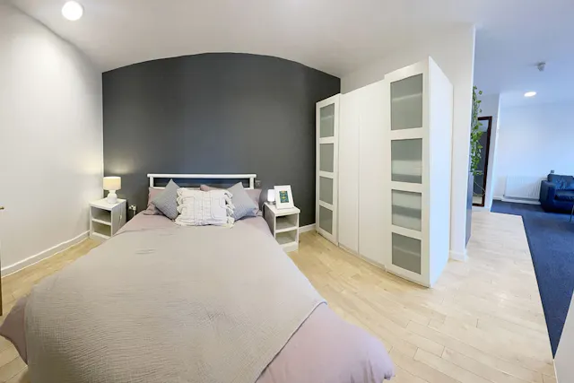 Premium Studio 4 room image 1