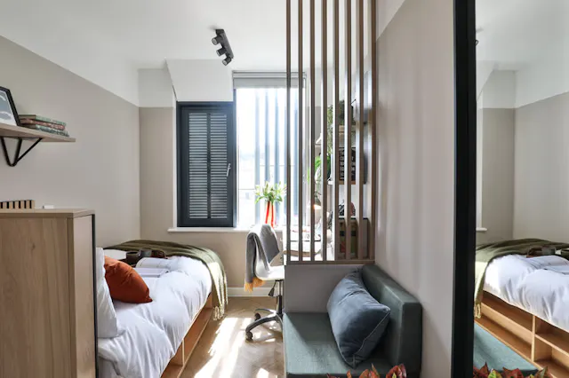 Premium 4 Bed Apartment room image 1