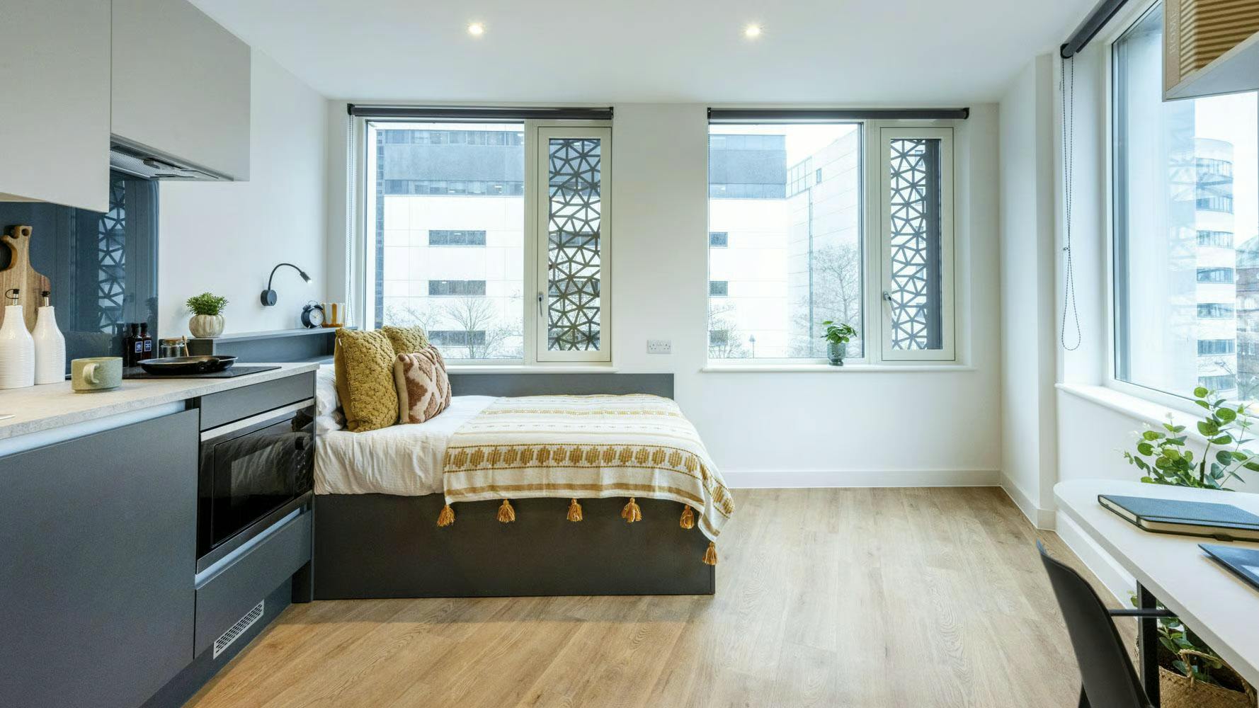 Premium Corner Studio