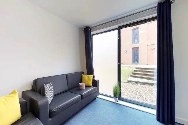 Premium Ensuite room image 1
