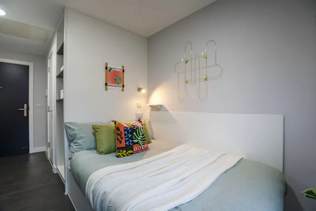 Premium En-Suite room image 1