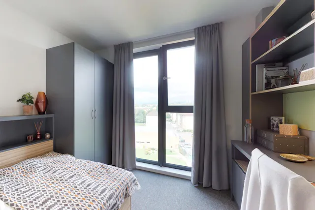 Premium Ensuite room image 1
