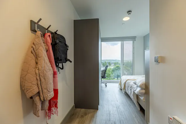 Premium Ensuite room image 1