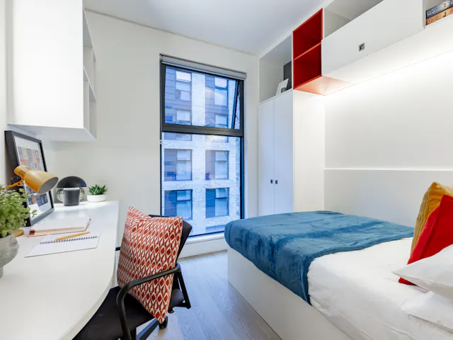 Premium En Suite room image 2