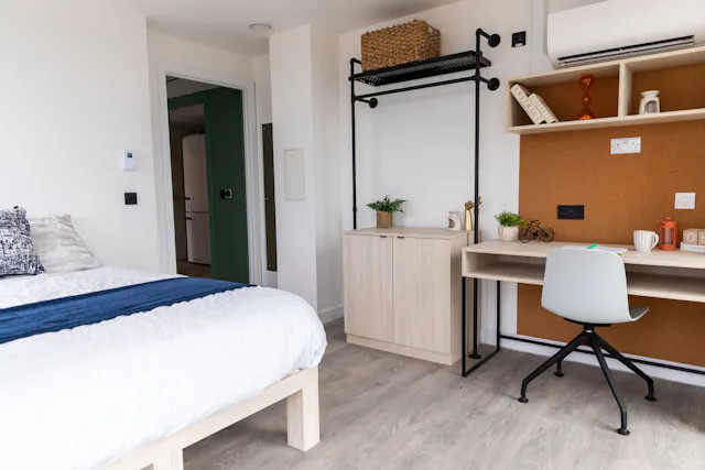 Premium Ensuite, Floors 3-10 room image 2