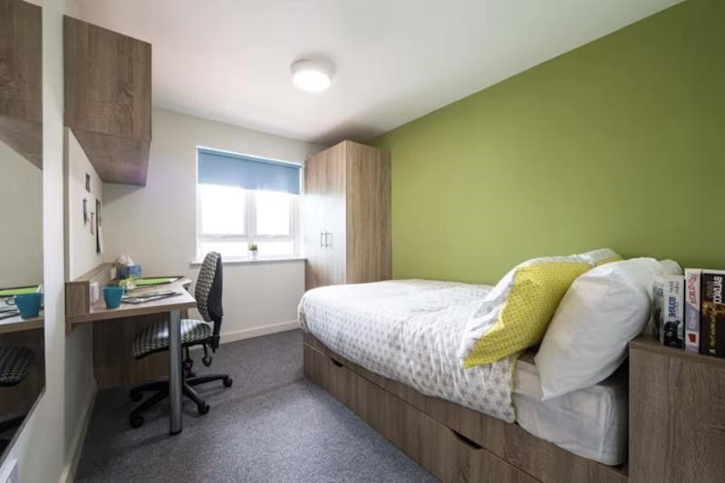 selly-oak-court-birmingham-Premium Ensuite 4 Bed