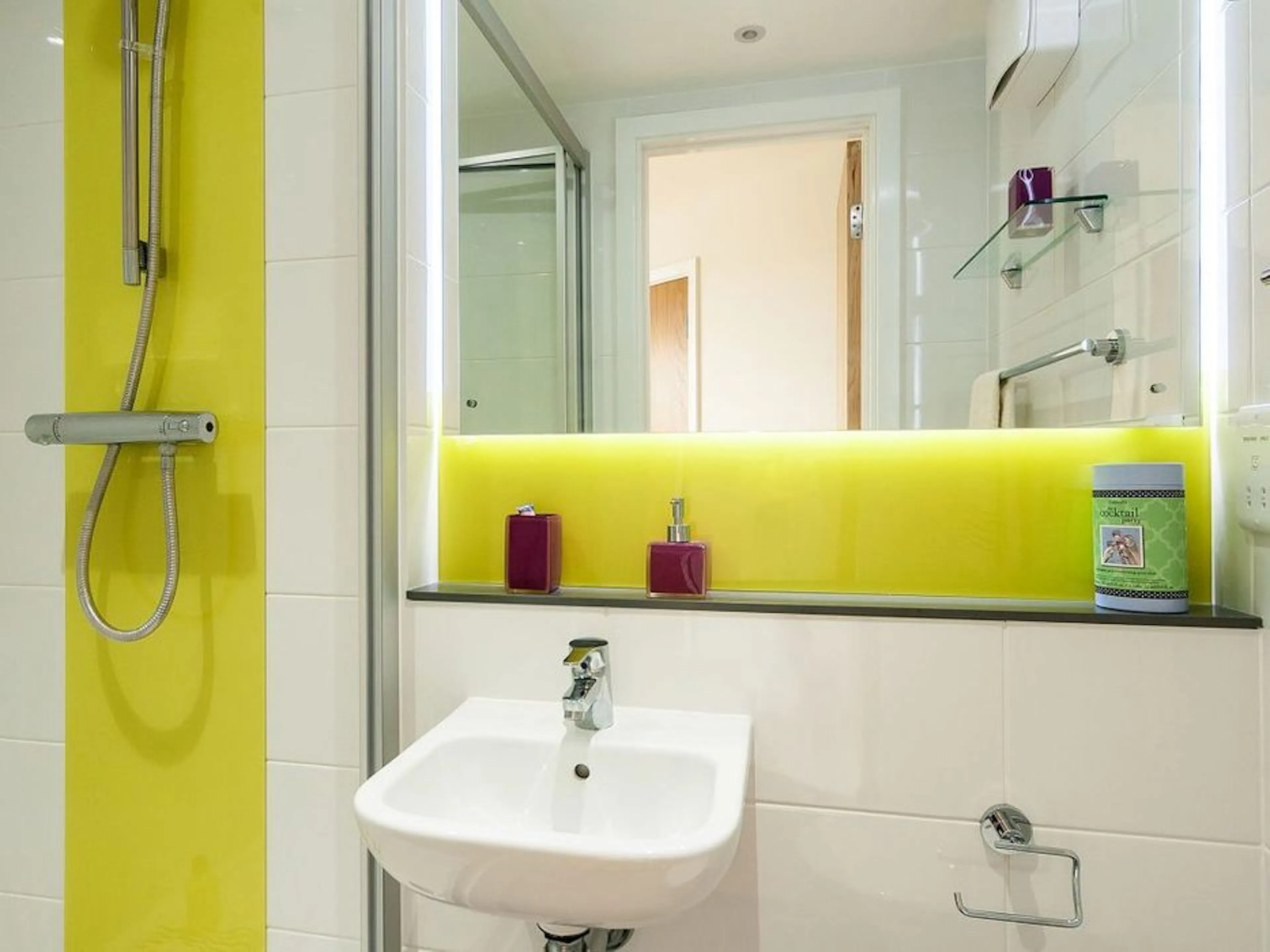Premium En Suite BATHROOM 4