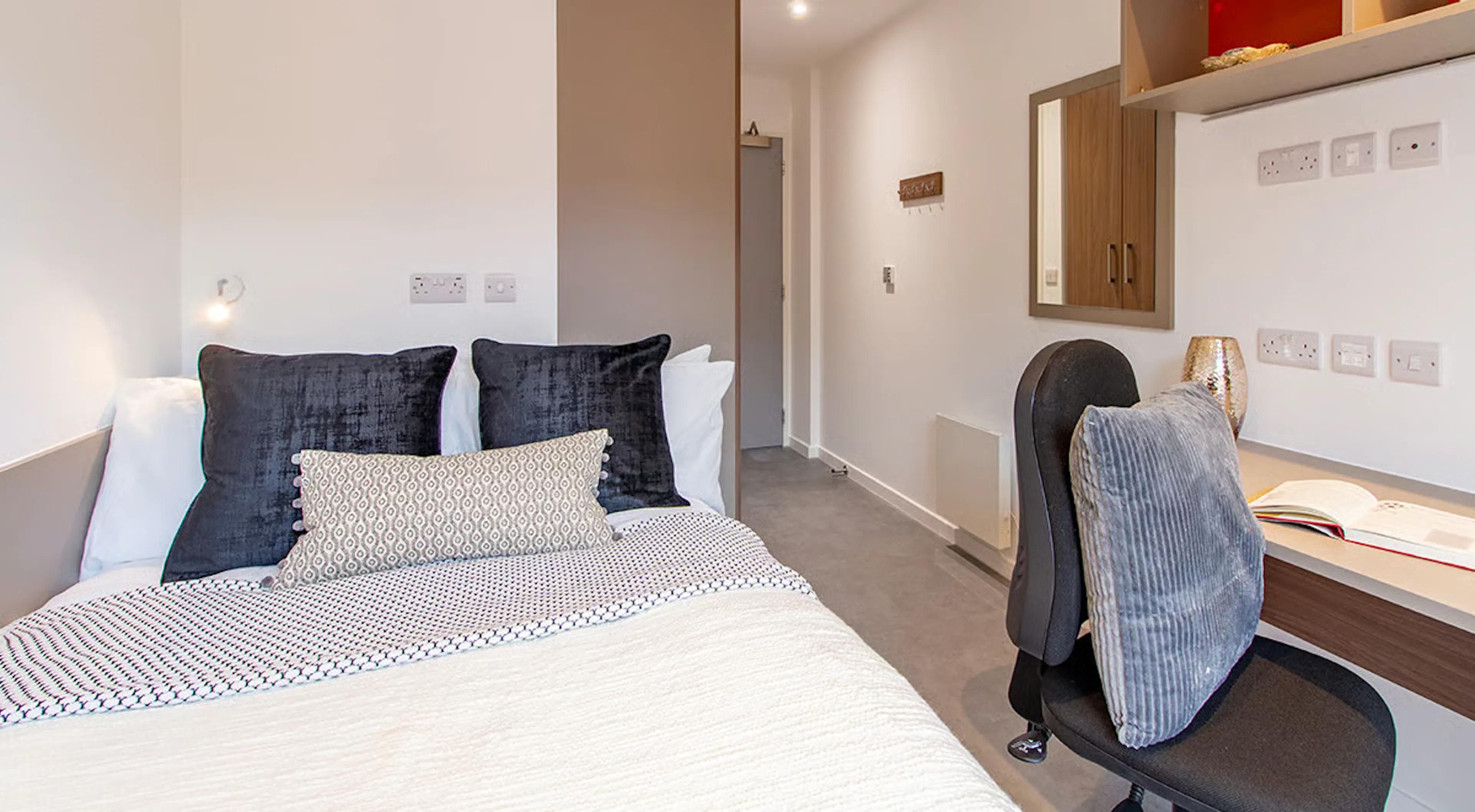 Premium Ensuite ROOM 3