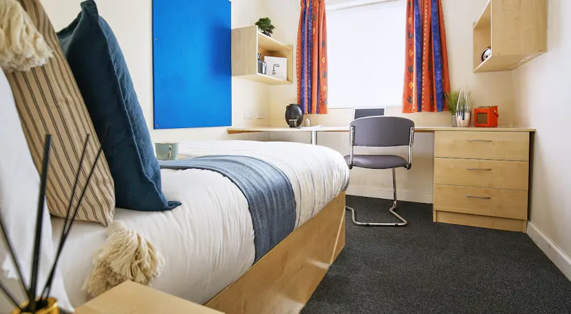 Property video thumbnail 1