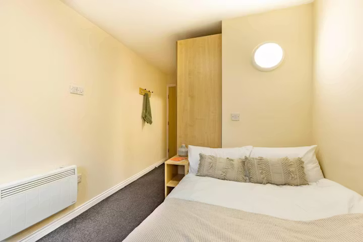 trinity-student-village-preston-Premium Ensuite-1