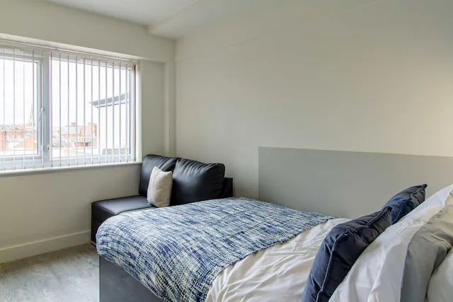 Premium Ensuite room image 1