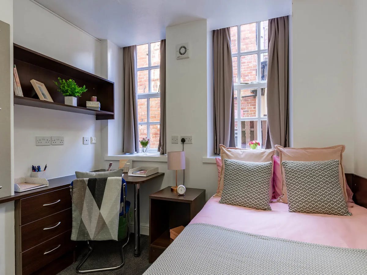 Premium Flatlet (Truro Works)