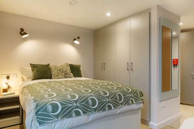 Premium One Bed Apartment room image 1