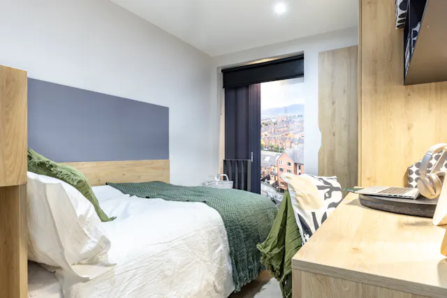 Premium Plus En Suite room image 1