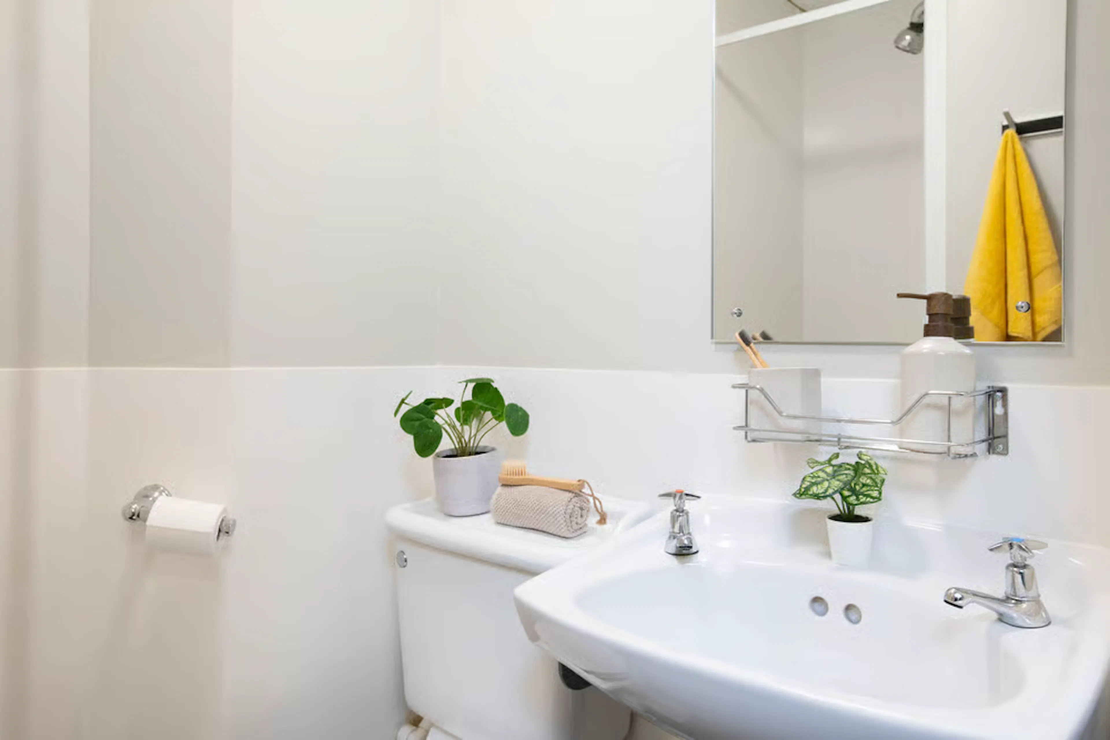 Premium Plus Ensuite BATHROOM 4