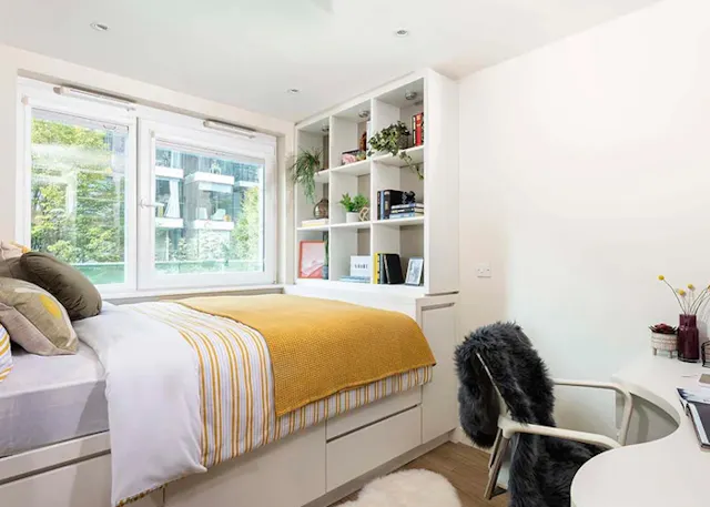 Premium Range 1 Ensuite room image 1
