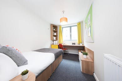 Blithehale Court Residence - ROOM